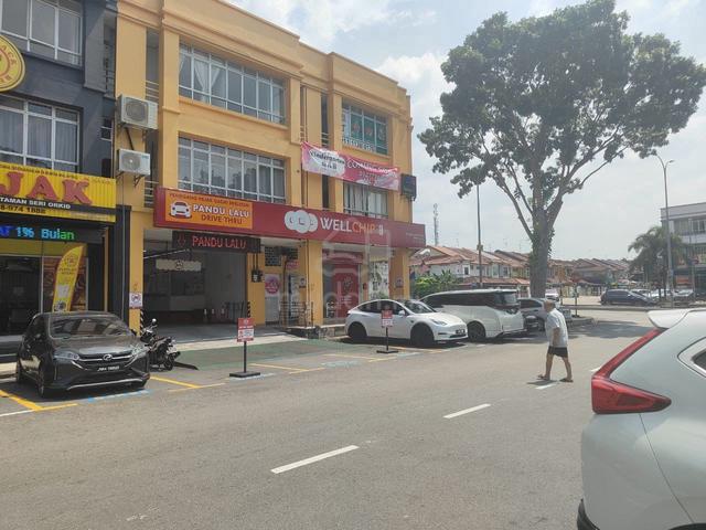Taman Seri Orkid @ Skudai / 3 Storey Shop Lot / For Sale 1