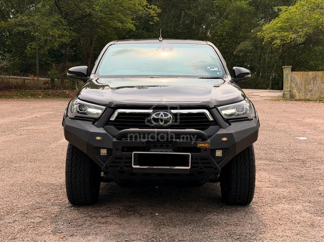 2023 Toyota HILUX 2.8 ROGUE 4X4 Miliage 30K Only - 2