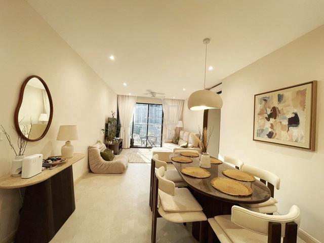 E Island Lake Haven 1