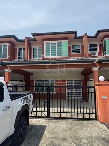 Master room at Samarahan 1