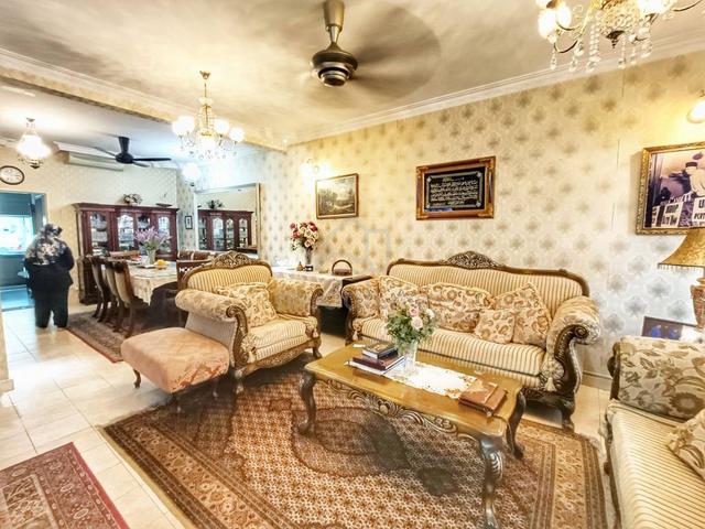 RENOVATEDđź’ĄDouble Storey, Bukit Jelutong, Shah Alam 1