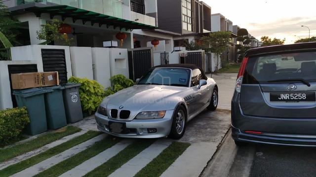 BMW Z3 Silver Convertible Roadster (Direct Owner) - 2