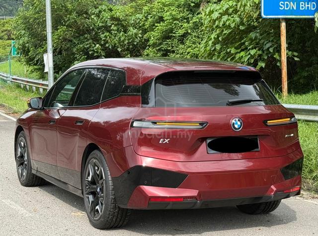 2023 BMW IX xDRIVE40 (17k Km Battery Waranty 2031) - 2