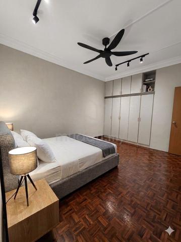 2Min Walk LRT Awan Besar!Room for rent Bukit Oug Condominium IMU APU 1