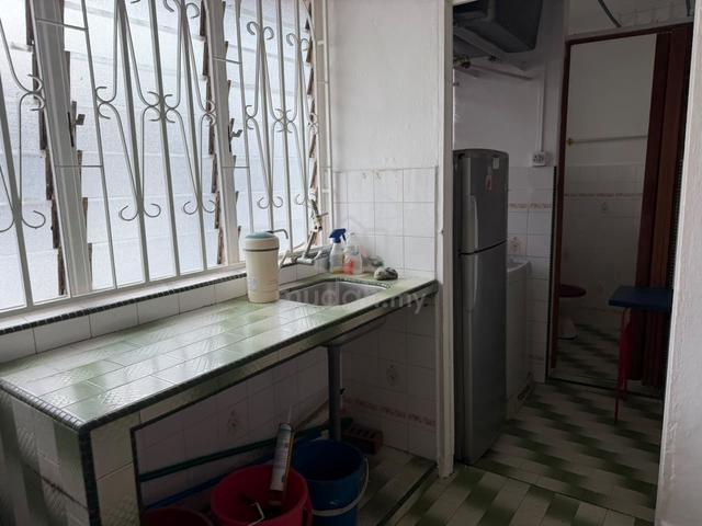 Flat Taman Ungku Tun Aminah 1