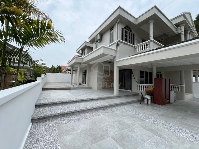 BUKIT PELINDUNG 2-storey Semi D Fully furnished 4 rooms 3 bathrooms 1