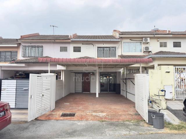 CHEAPEST ‼️ 2 Storey Terrace, Taman Pinggiran Putra, Seri Kembangan 1