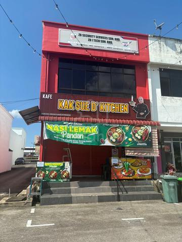 big size double storey endlot shoplot beside main road at kulim Kedah 1