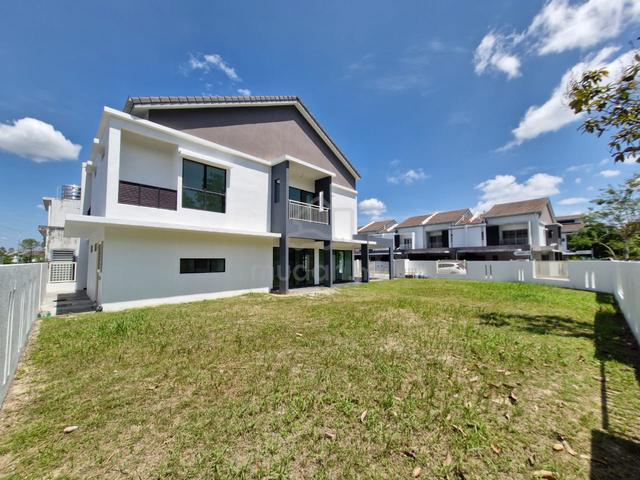 BIGGEST Corner Lot 2 Storey Terrace House Laman Delfina Nilai Impian 1