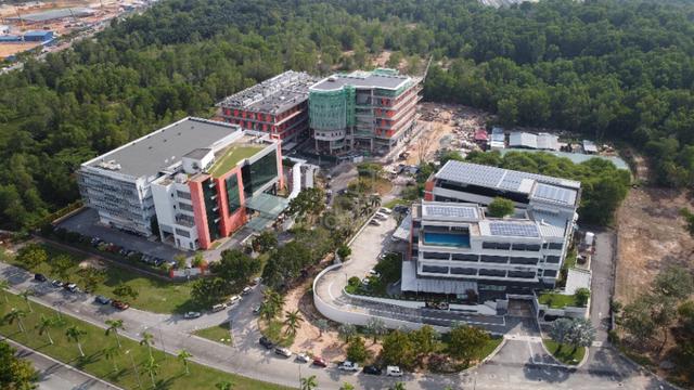 Cyberjaya freehold 1.8ac main road commercial land for sales 1