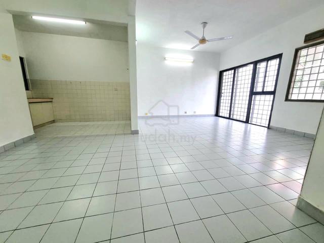 [GOOD CONDITION] 2 Sty terrace usj2 near by usj7 BRT and LRT subang 1