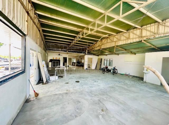 SINGLE STOREY WAREHOUSE 13,095sqft COMMERCIAL USE At MAK MANDIN 1