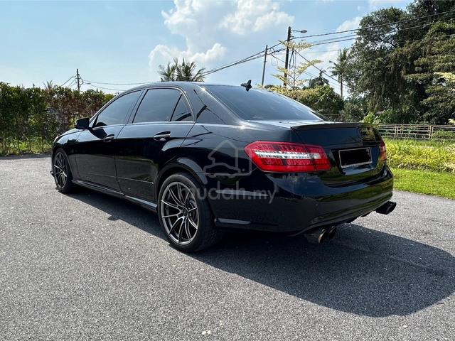 2013 Mercedes Benz E250 CGI BlueEFCY - 2