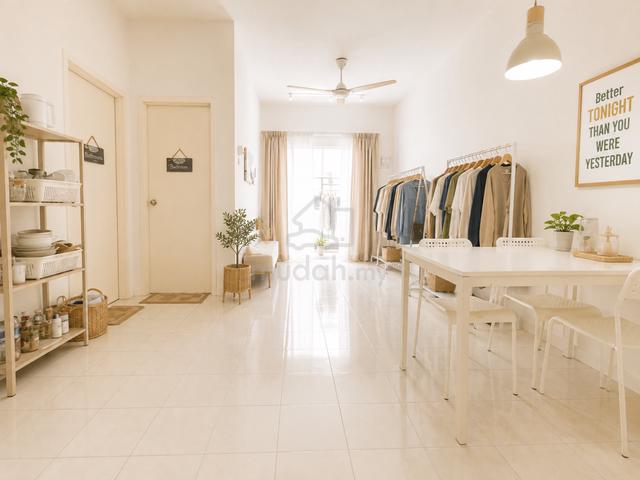 Apartment Taman Tropika (Blok A & B) 1