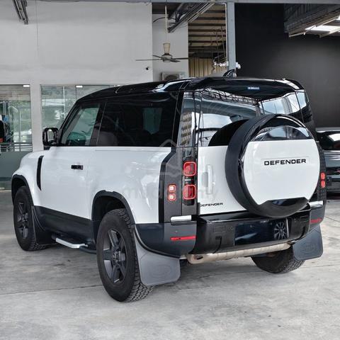 2021 Defender 90 P300 2 door AWD (Base model) - 2