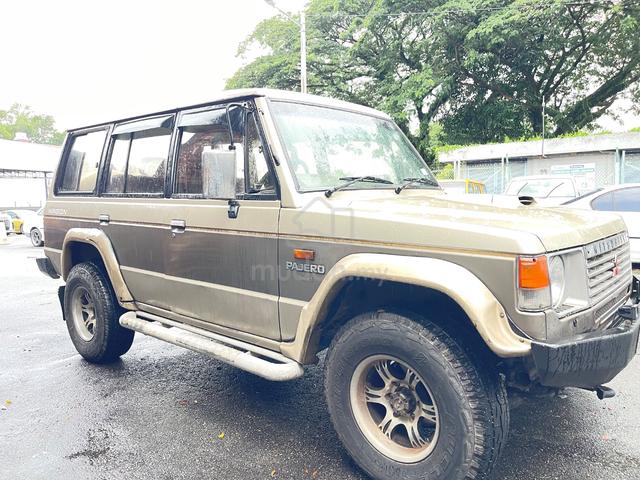 Old school Mitsubishi PAJERO Turbo Petrol ( M ) - 5