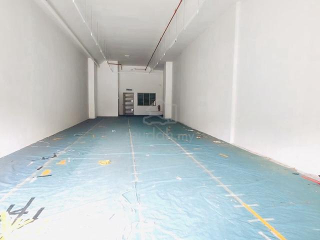 Golden Triangle 1. 1st floor. Shop office. 1,360sqft. Have Lift access 1