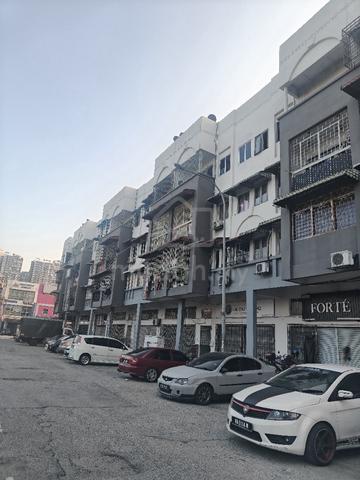 Shop Apartment Taman Puchong Intan 1