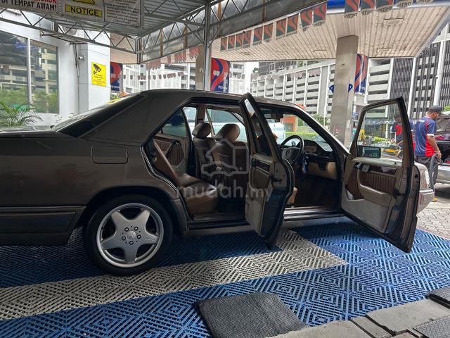 1995 Mercedes Benz 220E 2.2 W124 (A) - 2