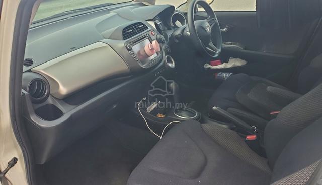2013 Honda JAZZ 1.3 (HYBRID) FACELIFT (A) - 4