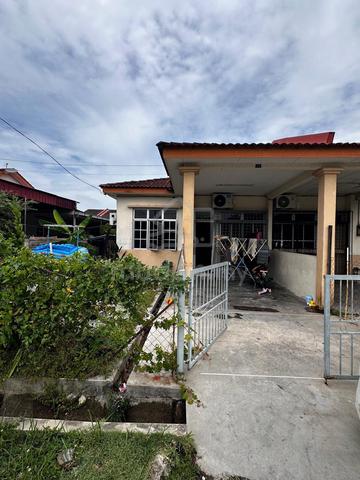 Rumah Semi D Setingkat Partially Furnished di Taman Desa Aman 1