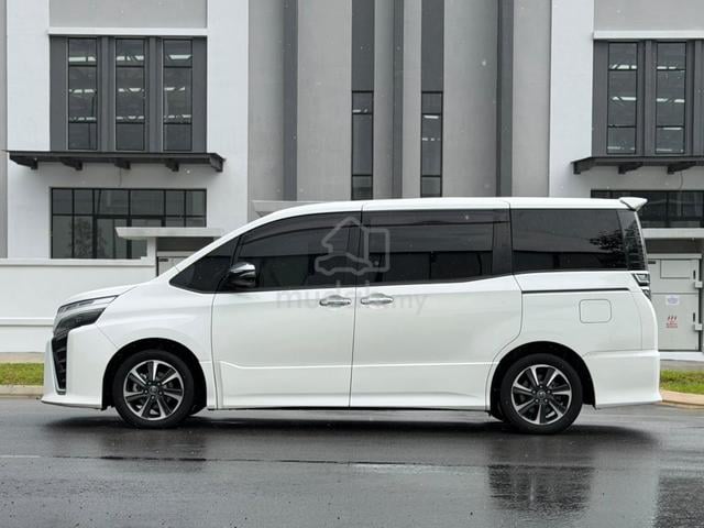 2018 Toyota VOXY 2.0 ZS KIRAMEKI MPV (A) FULL LOAN - 3