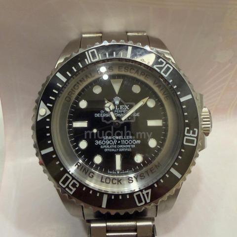 Men's watch, lightly used. - photo 6 of 6
