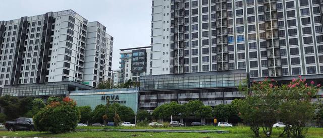 Nova Saujana 1