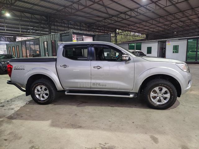 2017 Nissan NAVARA 2.5 SE (AT) NP300 (A) - 5