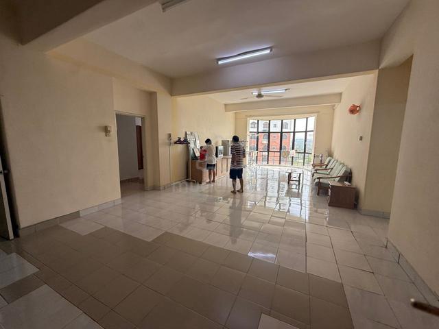 Bandar Sungai Long @ Flora Green Condominium Middle Room for Rent 1