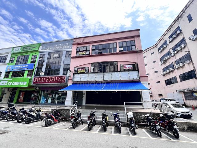 Endlot 3 Storey Shoplot Bandar Baru Nilai Facing Mainroad Row Banks 1