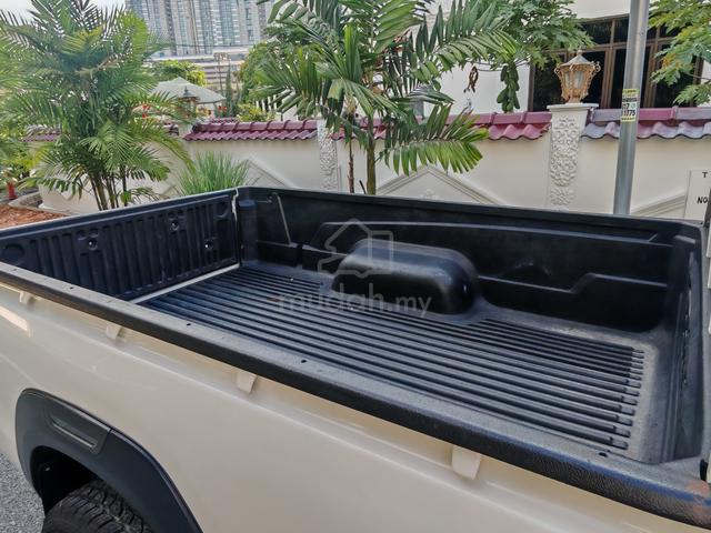 2019 Toyota HILUX 2.4 FACELIFT (M) - 4