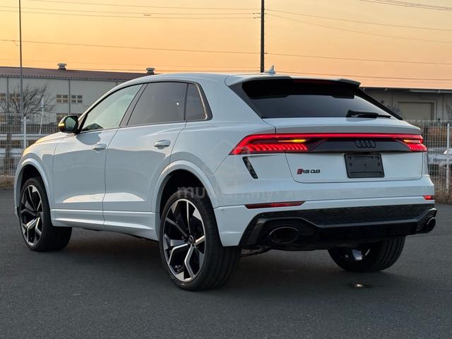 Ready Stock 2022 Audi RS Q8 V8 4.0 Unregister - 2