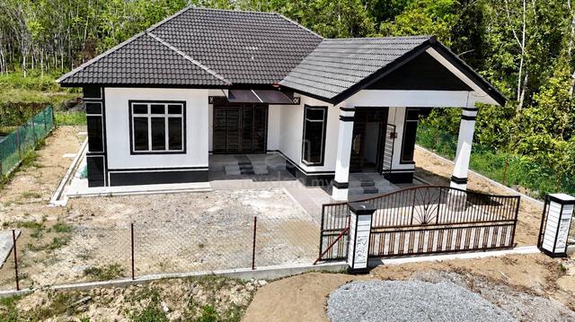 Banglo Design Moden Di Tanah Merah 1