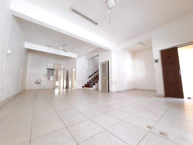 24x75 Canal Gardens basic house, Kota kemuning Shah alam 1