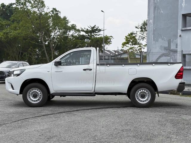 2020 Toyota HILUX 2.4 MT MY17 AN120 FACELIFT (M) - 3