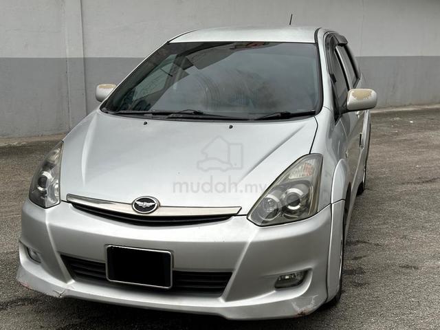 Toyota WISH 2.0 (A) - 1