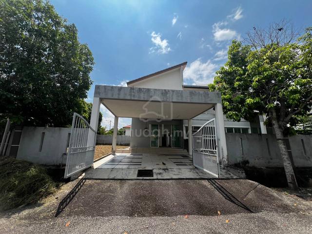 [Corner Lot] Semi D dua tingkat Taman Nuri Durian Tunggal Melaka 1