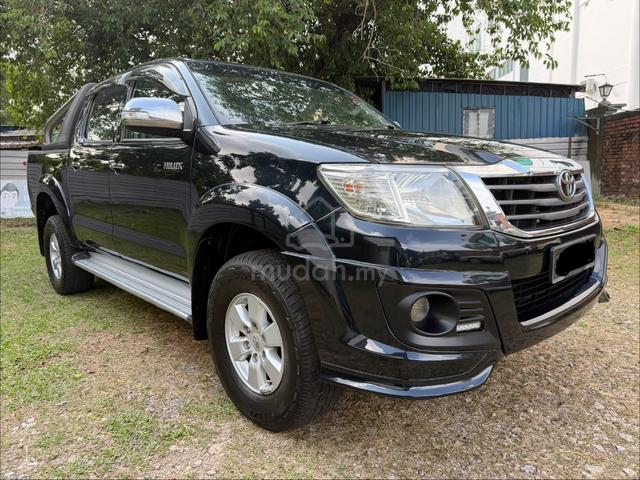 Toyota HILUX 2.5 G (M) 4X4 DUAL CAB - 2