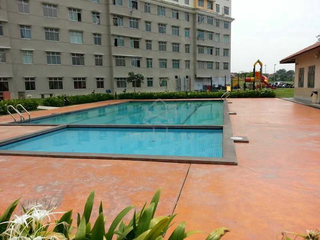 Indah Court Apartment (Bukit Indah) 1