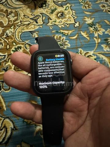 Apple Watch series 4 44mm - photo 3 of 6