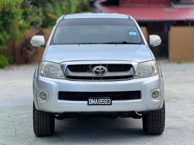 2010 Toyota HILUX 2.5 G FACELIFT DOUBLE CAB (A) - 2
