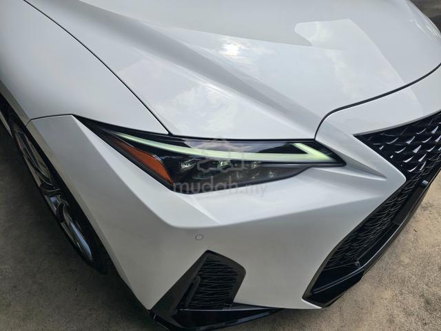 2021 Lexus IS300 2.0 F-SPORT SUNROOF 360 BSM UNRE - 2