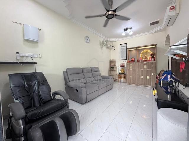 Taman Universiti ,Skudai ,Single Storey ,Renovated,Kitchen FullyExtend 1