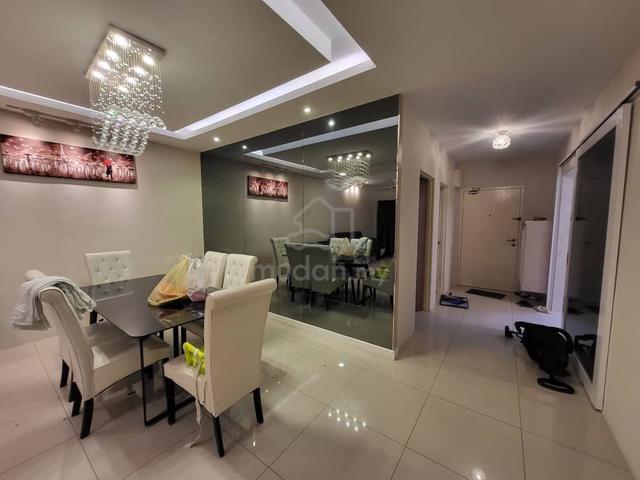 Manhattan Condominium 4
