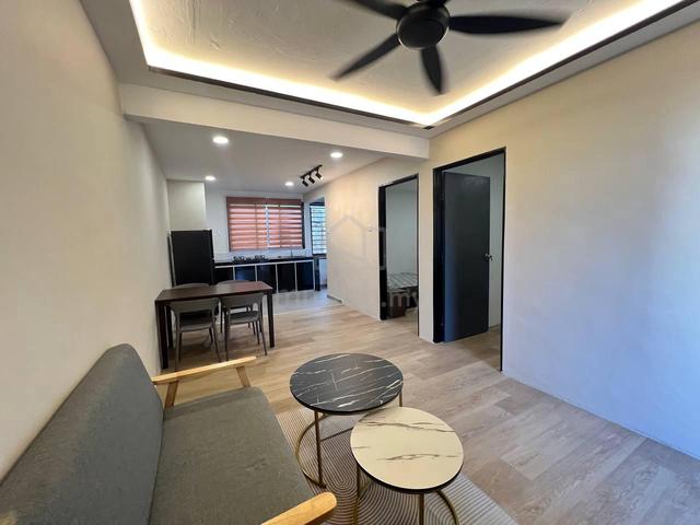 Flat Taman Ungku Tun Aminah 1