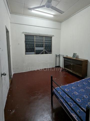 Sewa bilik master di rumah gated guarded di PJS 9 dekat Sunway Pyramid 1