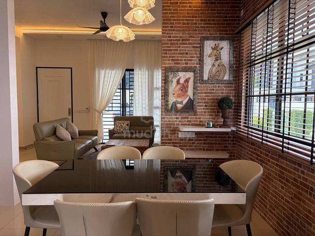 Eco Botanic/ 2 Storey Teres/ Endlot/ Fully Furnished/ Renovated Unit 1