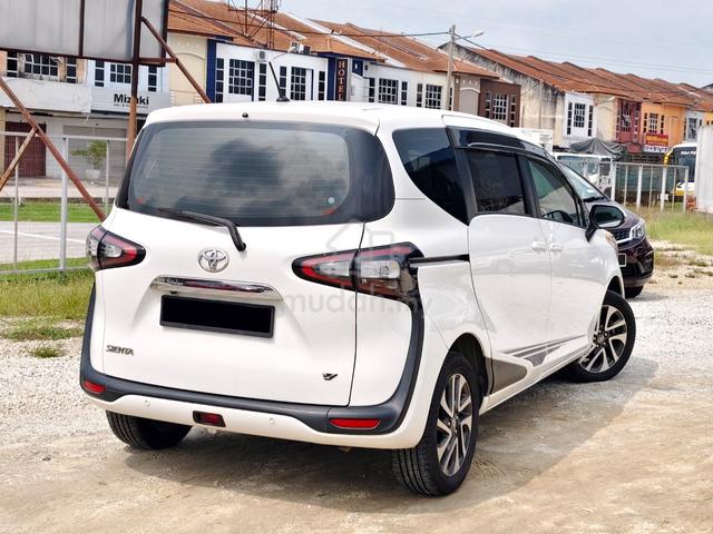 2016 Toyota Sienta 1.5 V (A) 5-Years Warranty - 2