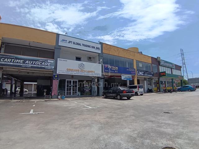 Spacious Corner shoplot (Ground Floor) For Rent at Plaza Gunung Indah 1